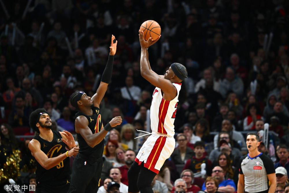 名上紧咬不 名上紧咬不